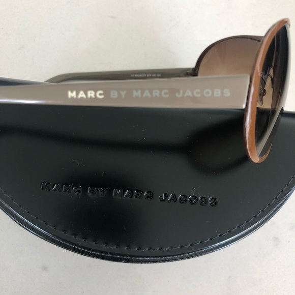 Marc by Marc Jacobs Aviator Sunglasses - Picture 2 of 3